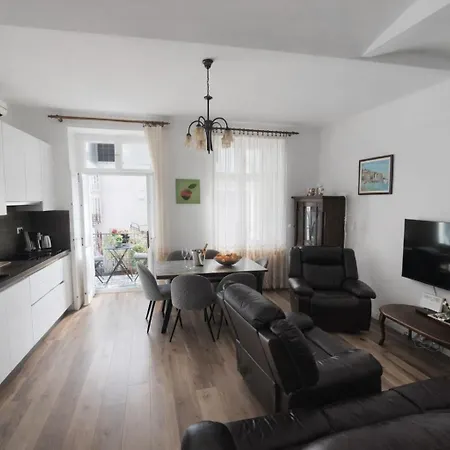 Dunja & Sea Terrace Apartamento Opatija