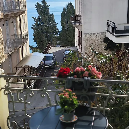 Dunja & Sea Terrace Apartamento Opatija