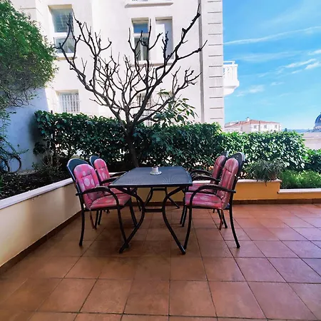 Dunja & Sea Terrace Apartamento *
